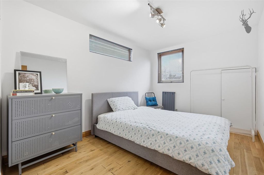 Additional image 26 of 5 bed detached house for saleWestbury Lane, Buckhurst Hill IG9