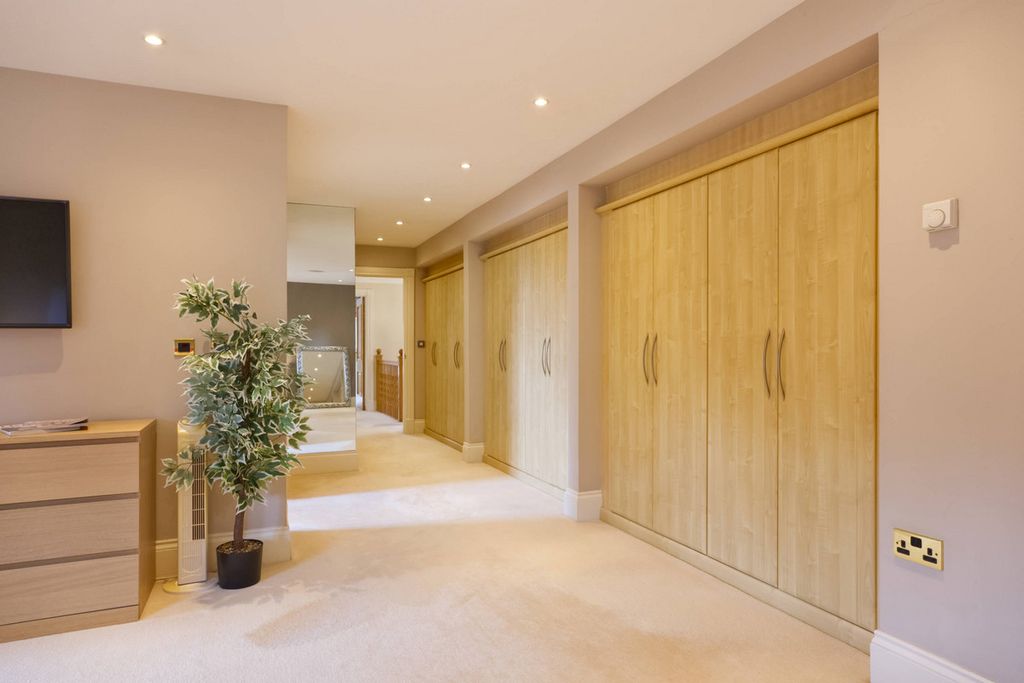 Additional image 12 of 4 bed detached house for saleOakley Gardens, Brockham Park RH3