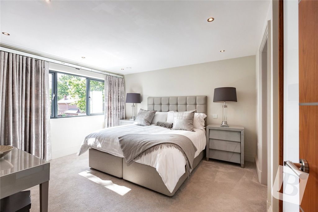 Additional image 16 of 5 bed detached house for saleNelmes Road, Emerson Park RM11