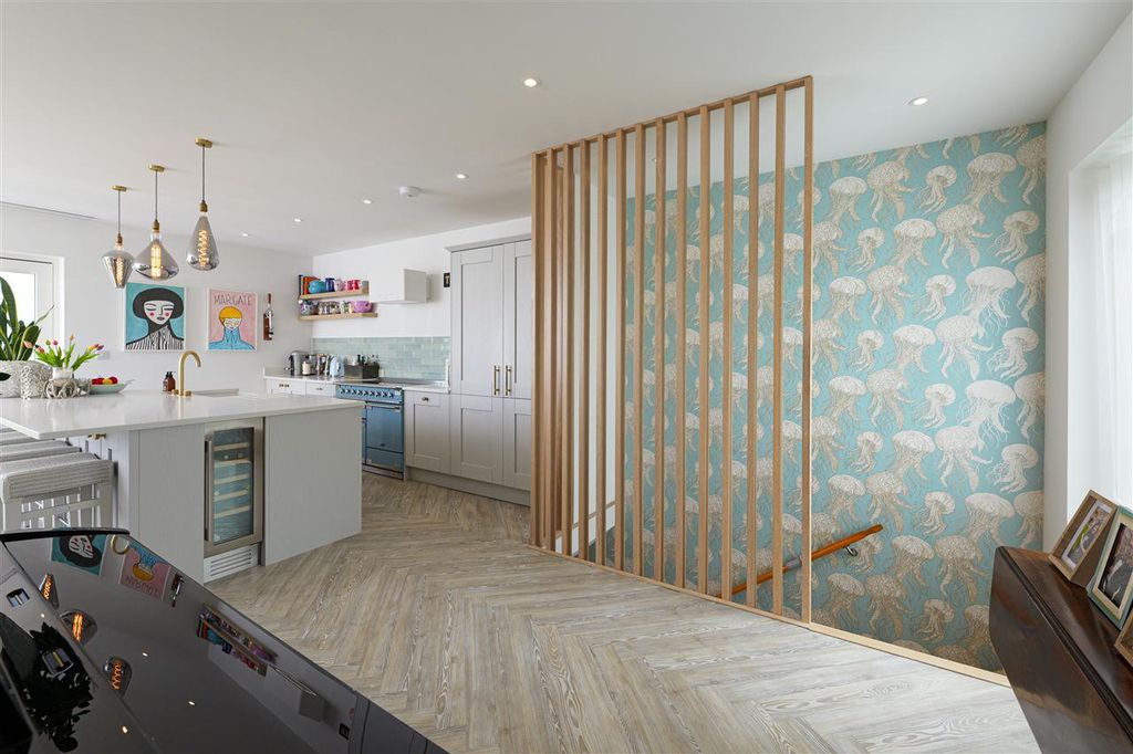 Additional image 6 of 3 bed detached house for saleBarracuda, Marine Drive, Broadstairs CT10