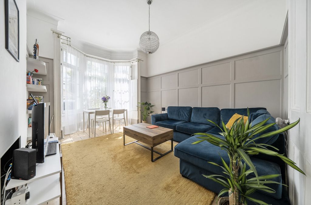Additional image 2 of 3 bed flat for saleFreelands Road, Bromley BR1