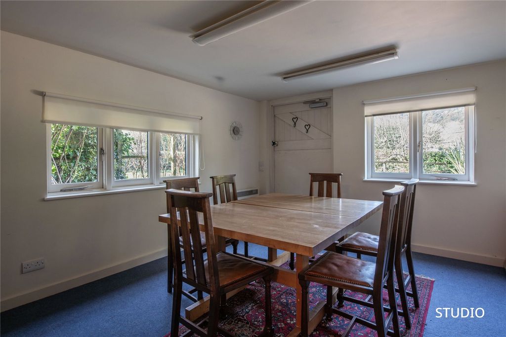 Additional image 29 of 4 bed detached house for salePebblehill Road, Betchworth, Surrey RH3
