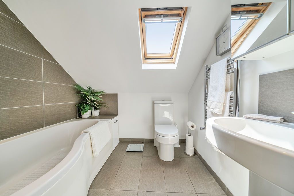 Additional image 23 of 4 bed detached house for saleHartshill, Bedford MK41