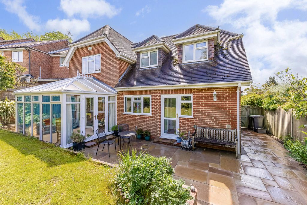 Additional image 7 of 3 bed detached house for saleGreenfields Avenue, Alton GU34