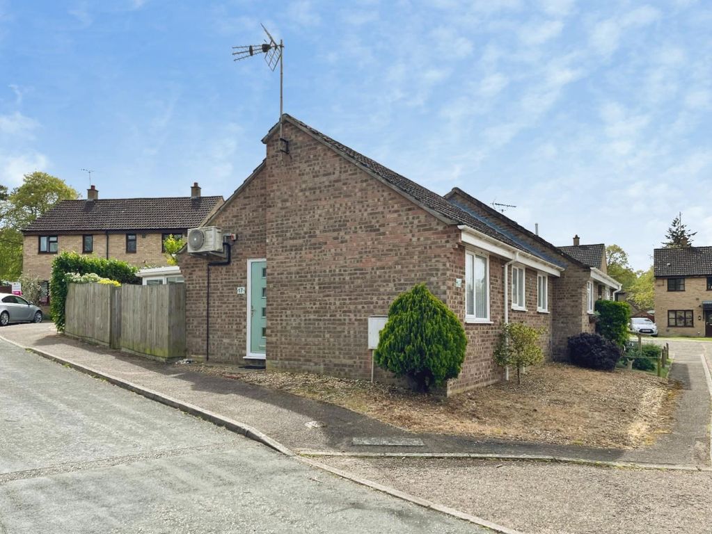2 bed semi-detached bungalow for saleWillow Close, Brandon IP27