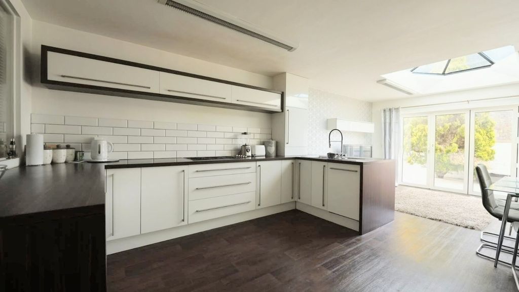 Additional image 8 of 4 bed terraced house for salePemberton Street, Llanelli SA15