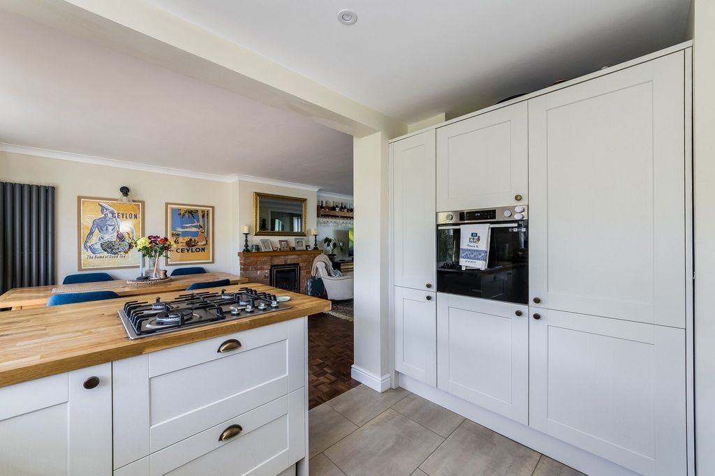 Additional image 9 of 3 bed semi-detached house for saleFrilsham Street, Sutton Courtenay OX14