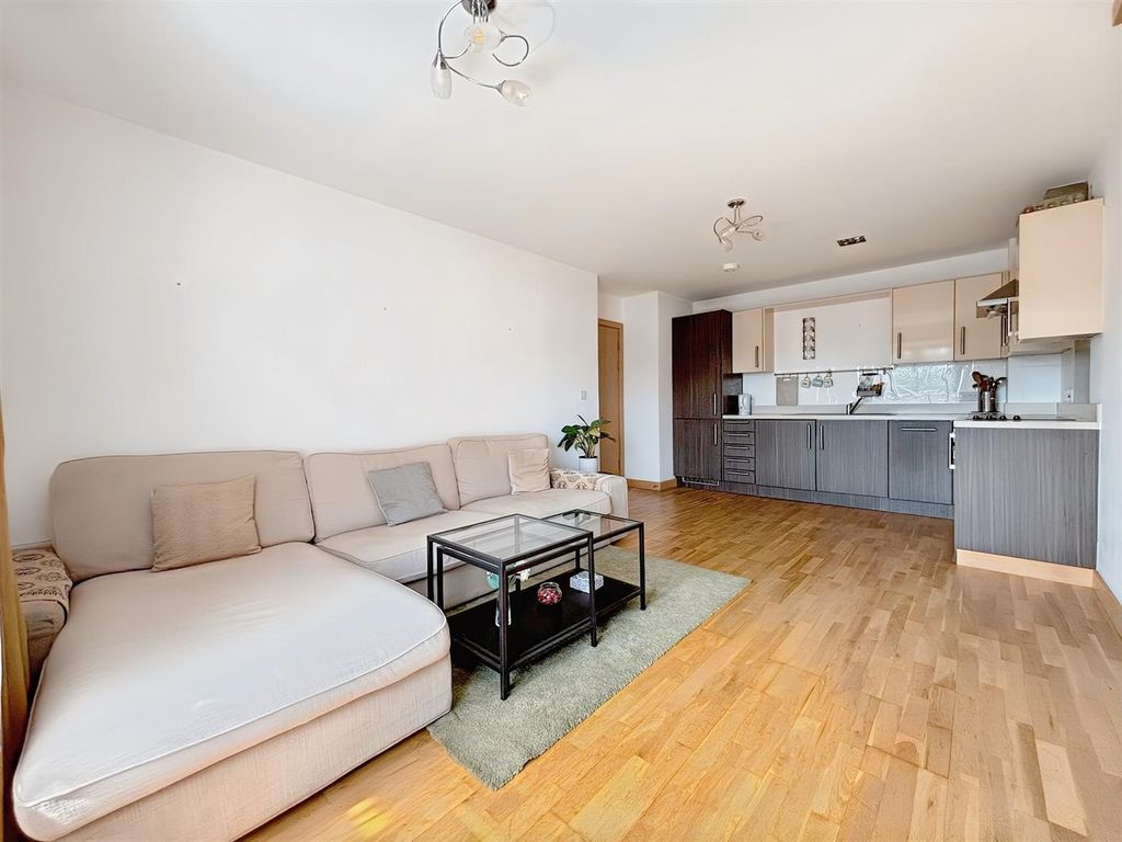 Additional image 3 of 2 bed flat for saleCherrydown East, Basildon SS16