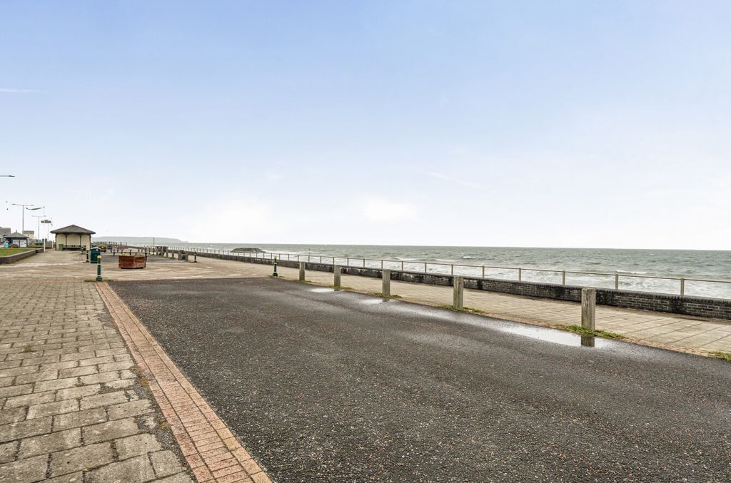 Additional image 9 of 2 bed flat for saleTrem Enlli, Tywyn, Gwynedd LL36