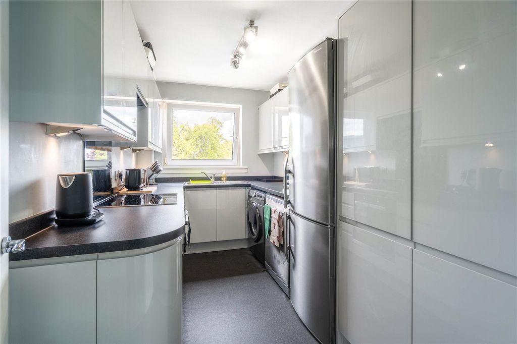 Additional image 6 of 2 bed flat for sale11 Barnton Court, Barnton, Edinburgh EH4