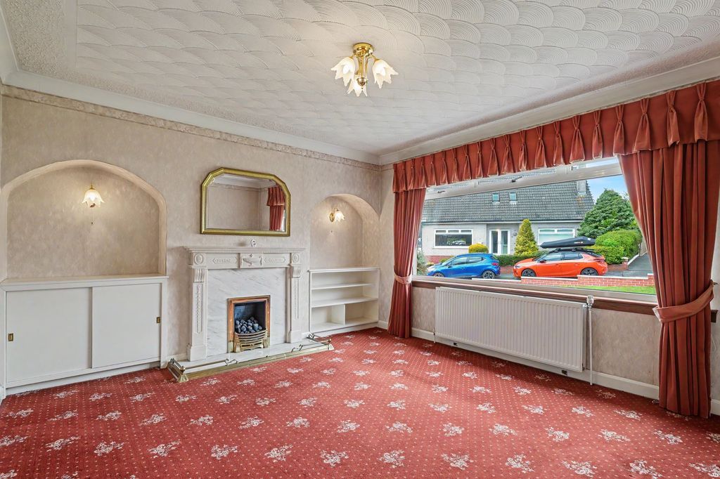 3 bed detached house for saleSpringwells Crescent, Airdrie ML6 photo 2
