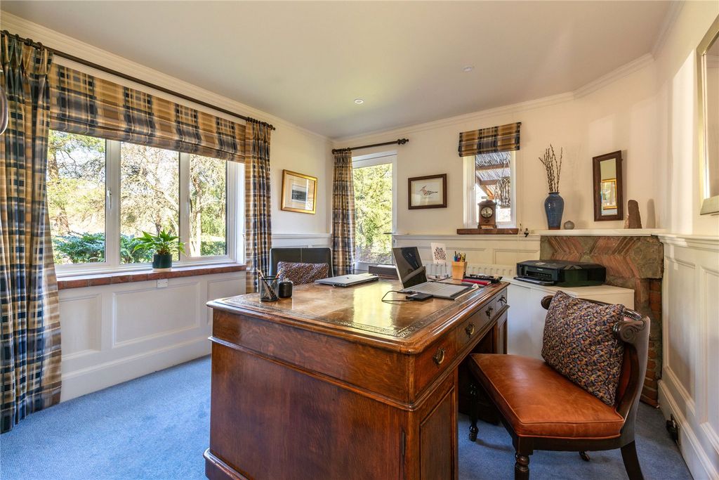 Additional image 15 of 4 bed detached house for salePebblehill Road, Betchworth, Surrey RH3