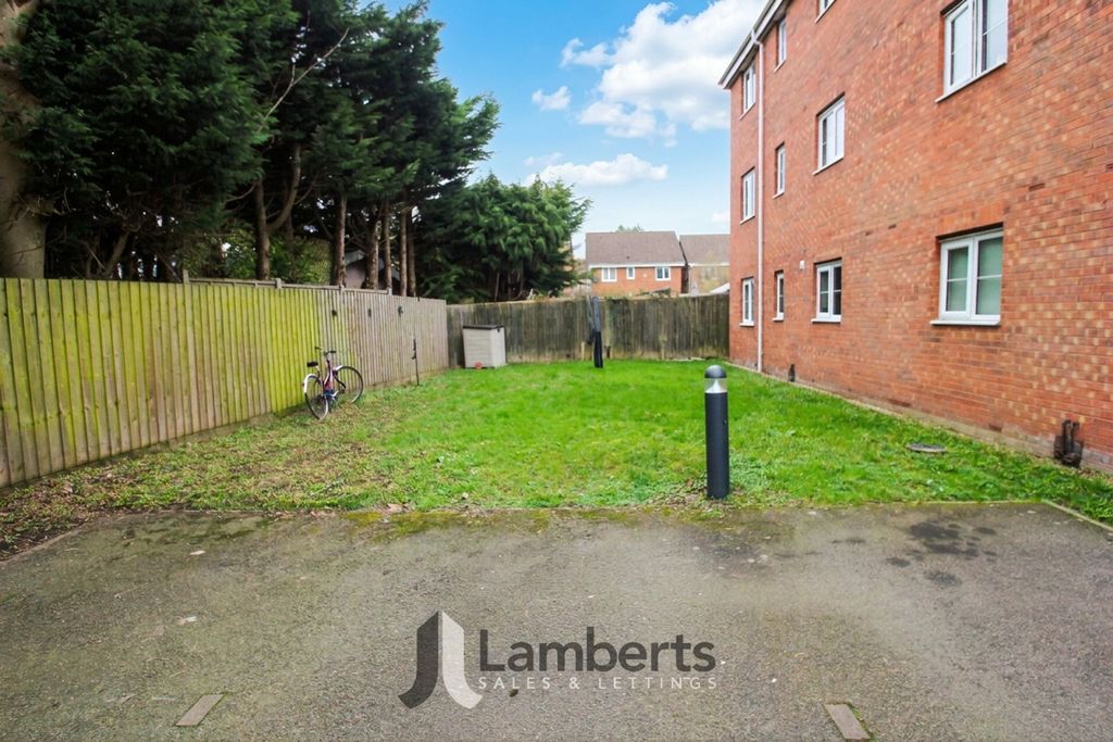 Additional image 15 of 2 bed flat for saleYeomans Close, Astwood Bank B96