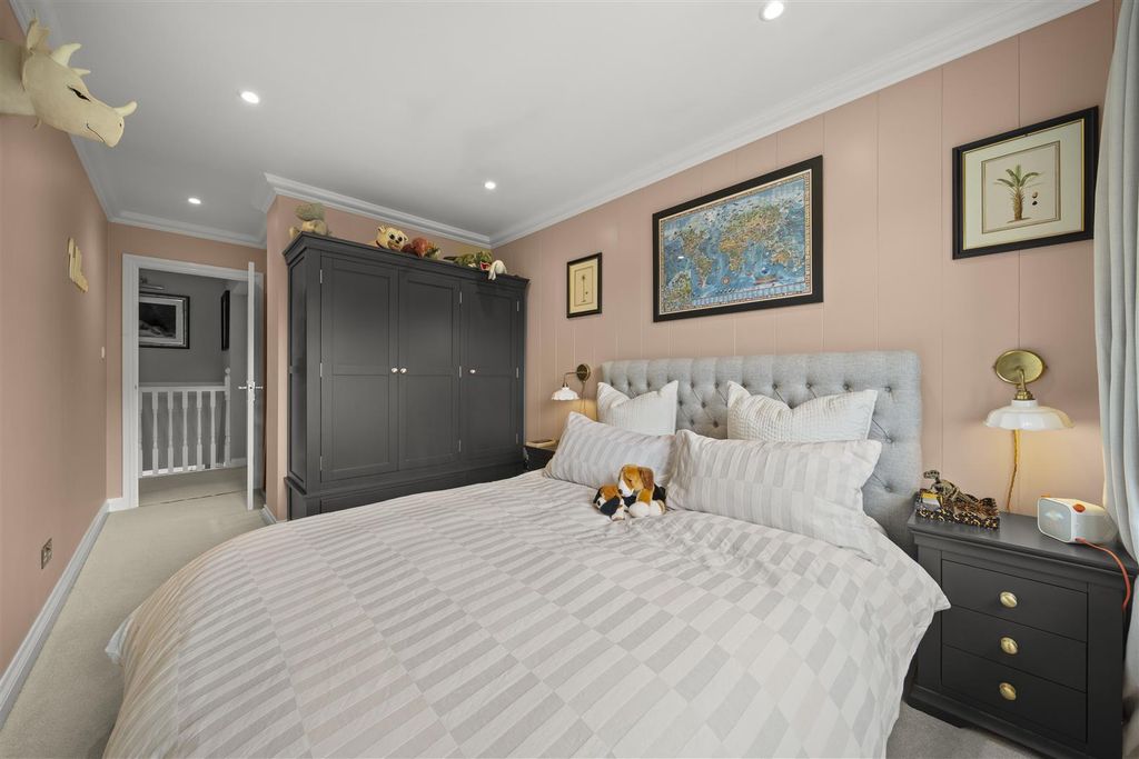 Additional image 19 of 4 bed semi-detached house for saleManor House Gardens, Abbots Langley WD5