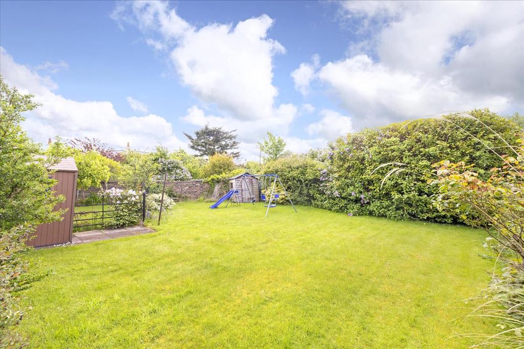 Additional image 18 of 3 bed flat for sale13 Park Crescent, Edinburgh EH16