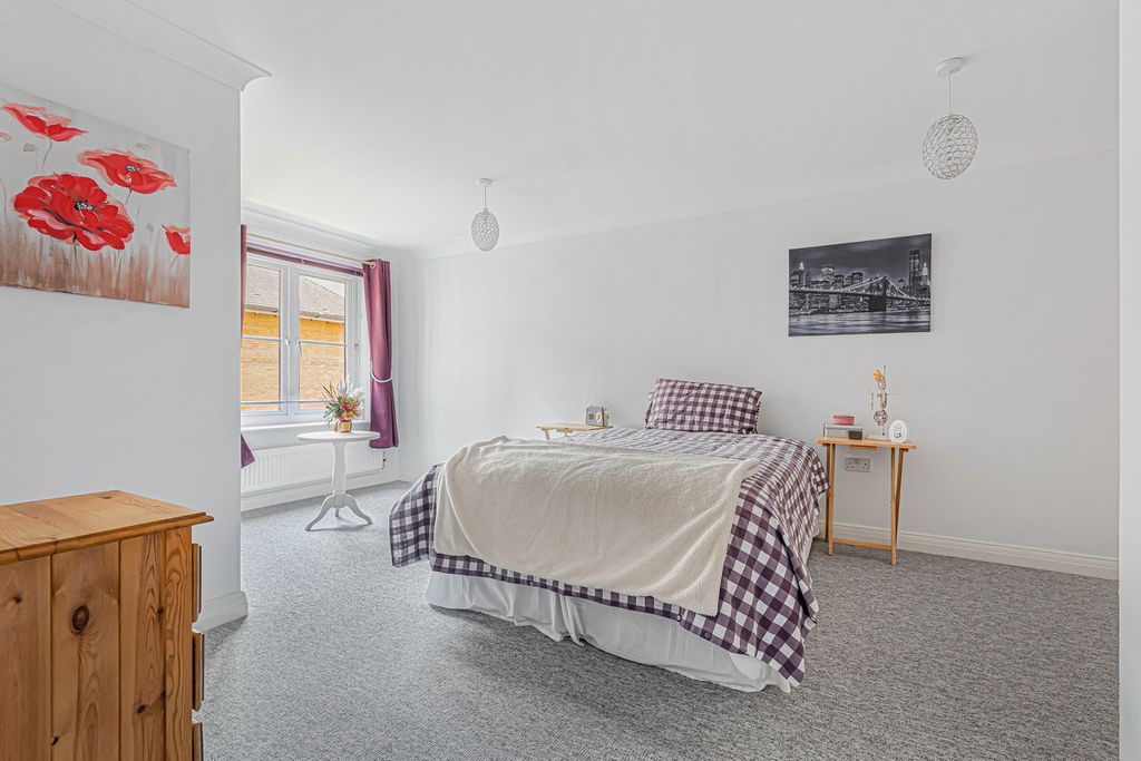 Additional image 3 of 2 bed flat for saleQuakers Court, Abingdon OX14