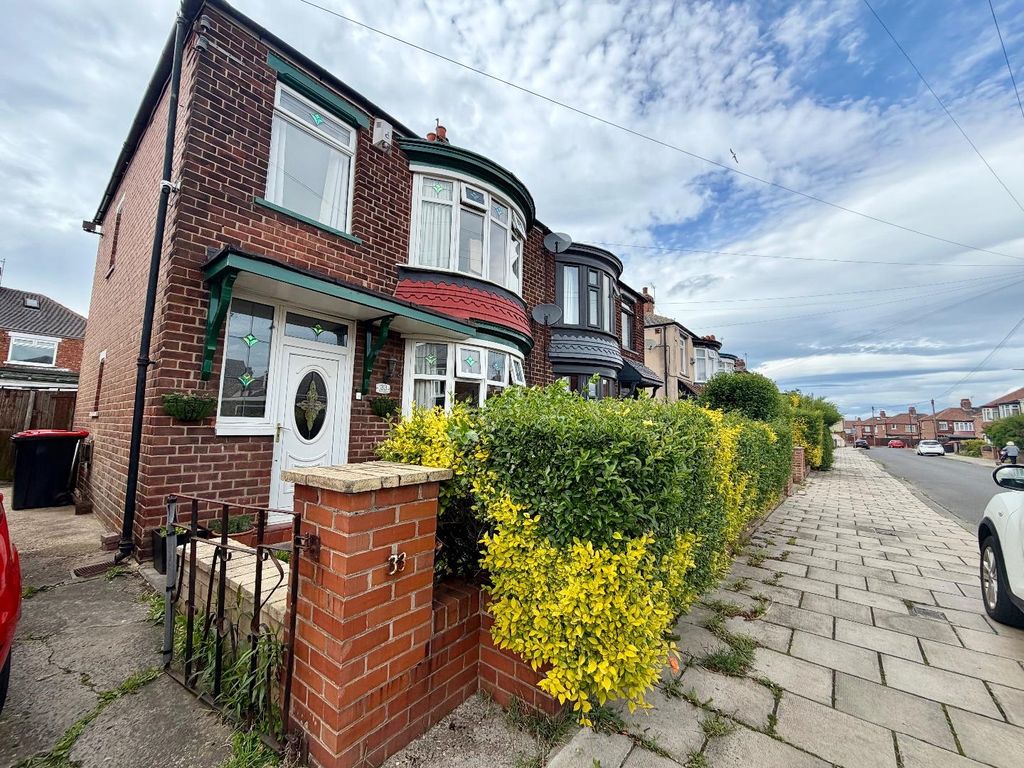 3 bed semi-detached house for saleNut Lane, Middlesbrough TS4