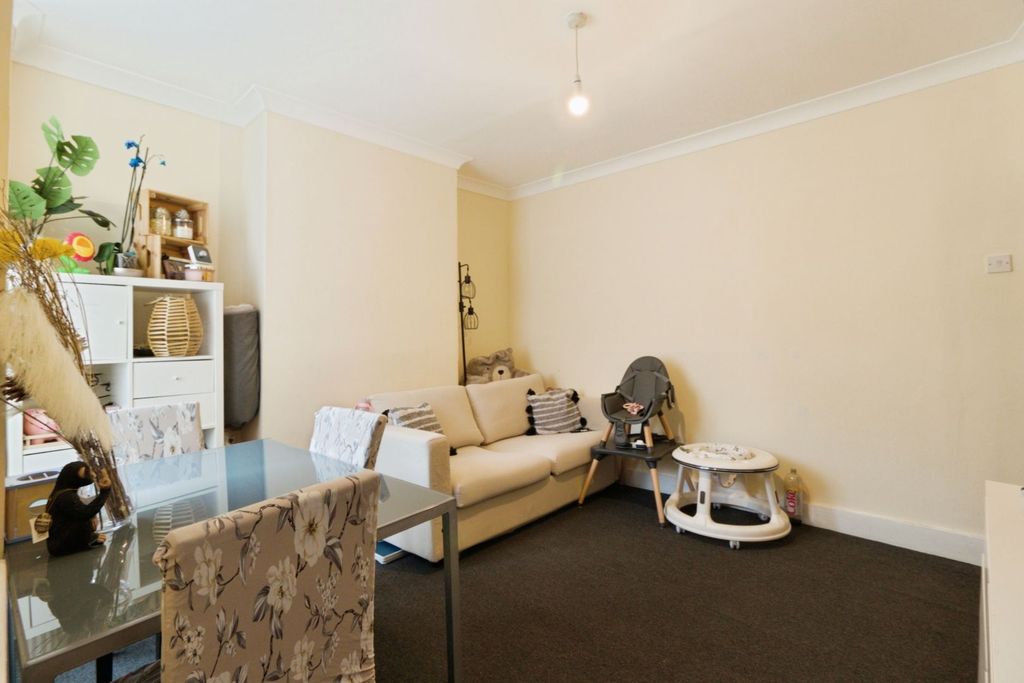 Additional image 5 of 3 bed semi-detached house for saleOrchard Road, Belvedere DA17