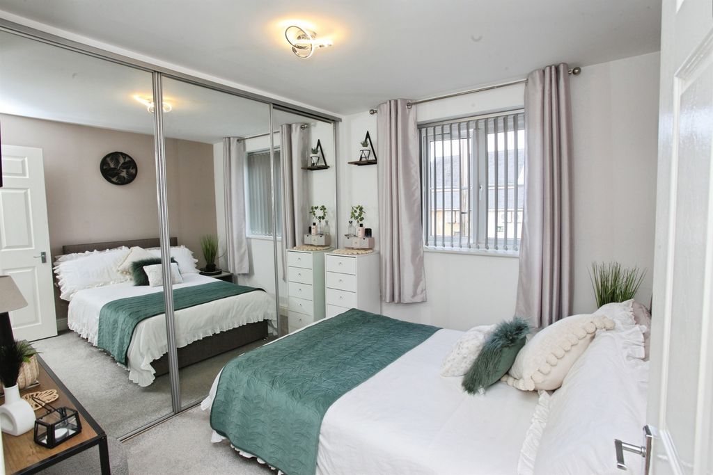 1 bed flat for saleCastle Mews, Caerphilly CF83 photo 4
