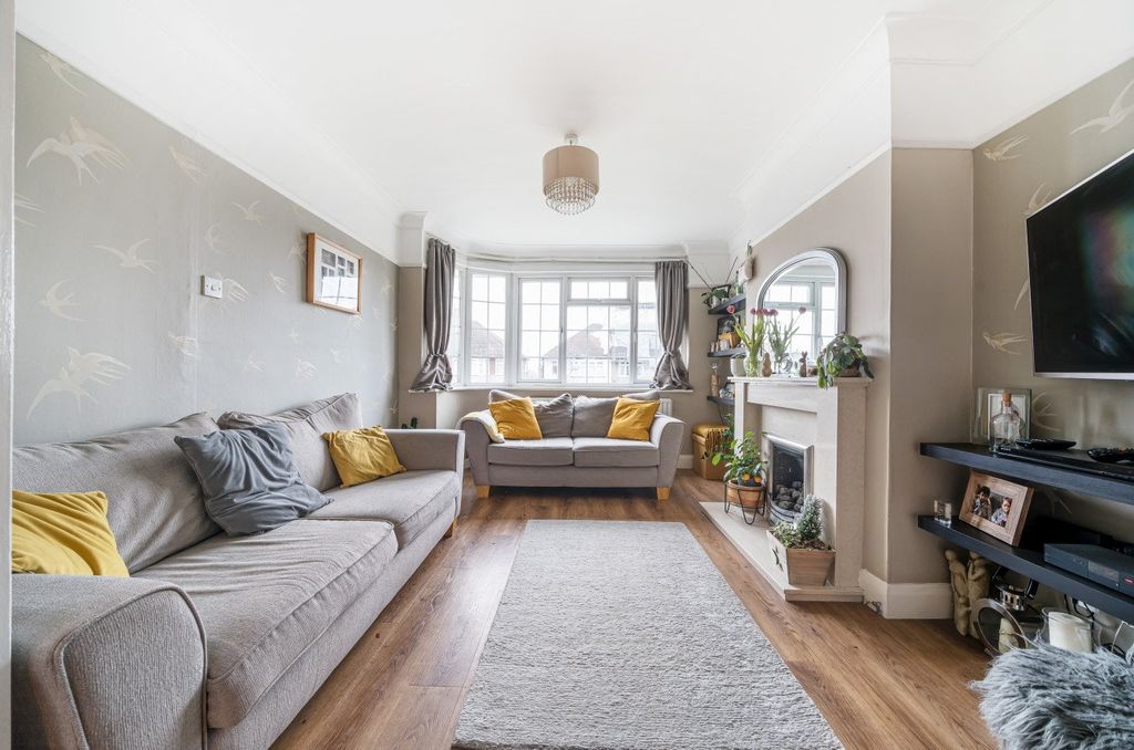Additional image 3 of 4 bed semi-detached house for saleConstance Crescent, Hayes, Kent BR2