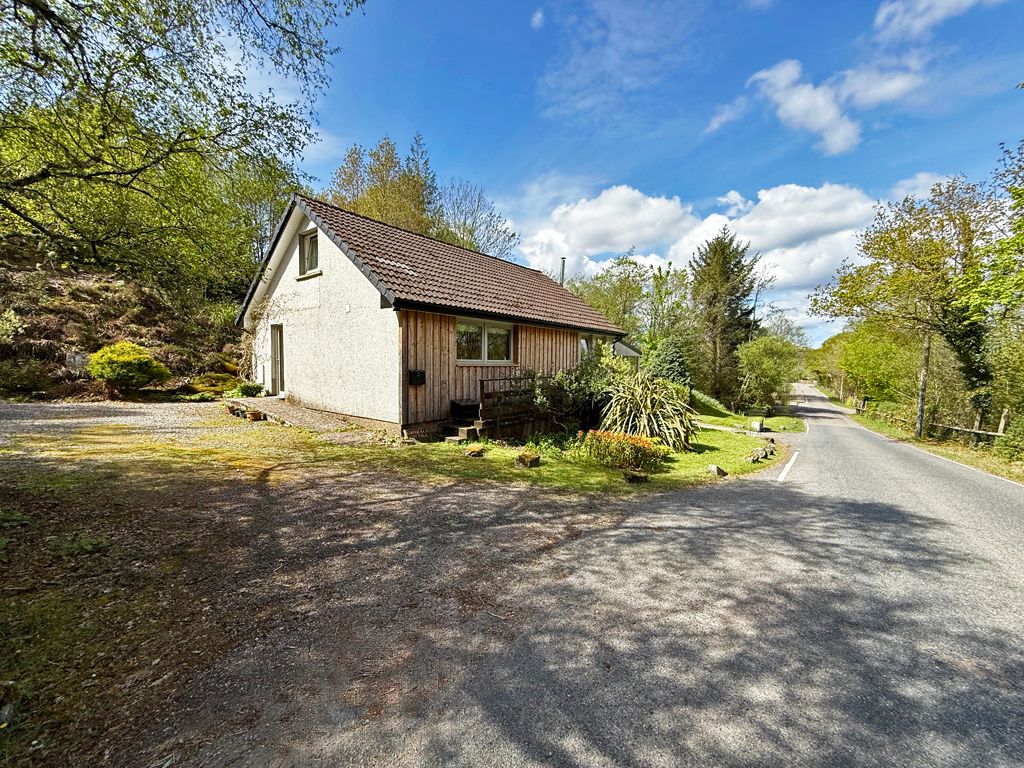 3 bed cottage for saleAcharacle PH36 photo 2