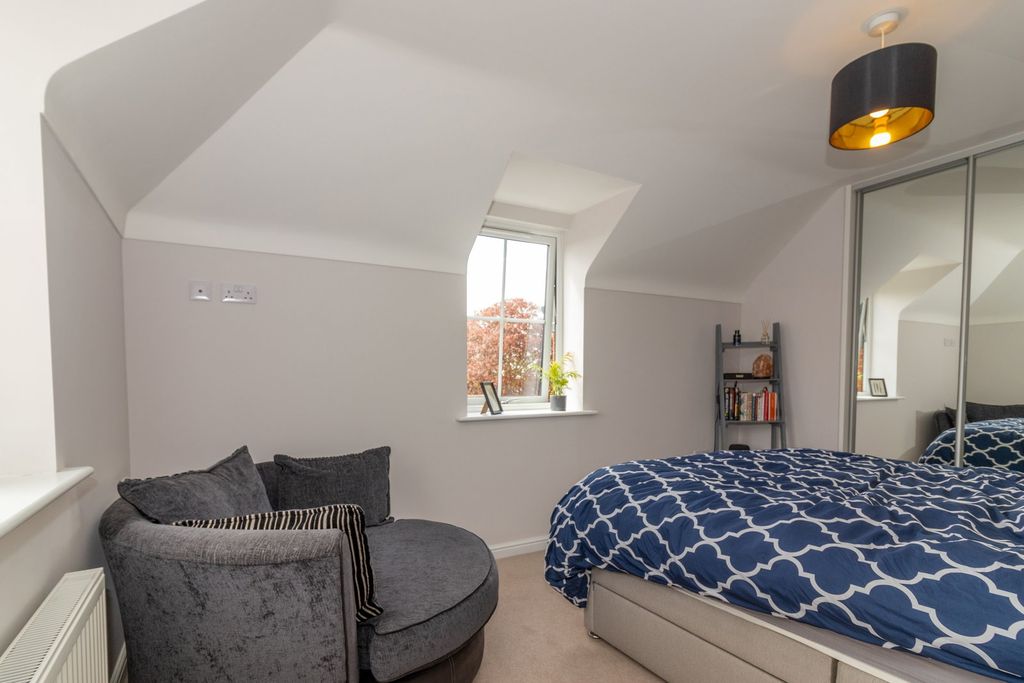 Additional image 10 of 2 bed flat for saleThe Old Police House, Station Road, Alresford SO24