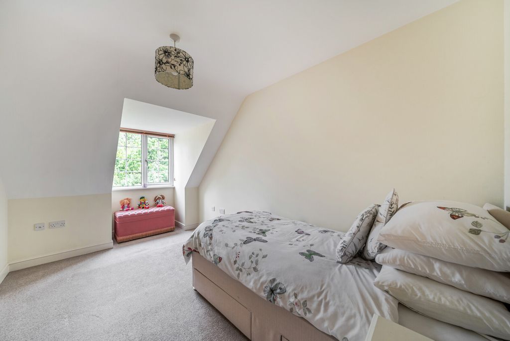 Additional image 15 of 2 bed flat for saleWilson Way, Horsell, Woking GU21