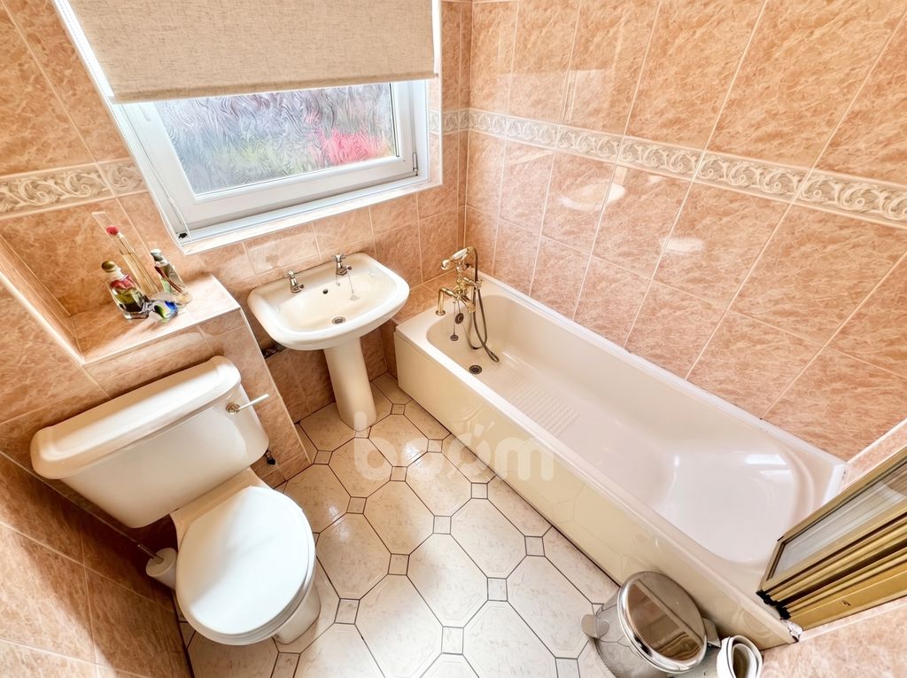 Additional image 24 of 4 bed detached house for saleCrummock Gardens, Beith KA15