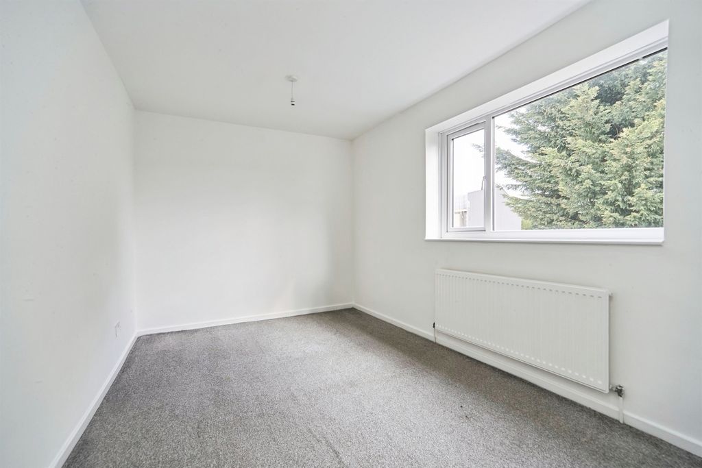 Additional image 17 of 4 bed semi-detached house for saleTong Road, Leeds LS12