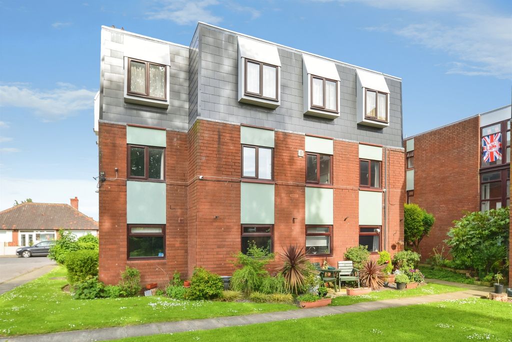 2 bed flat for saleHighfield Road, Middlesbrough TS4