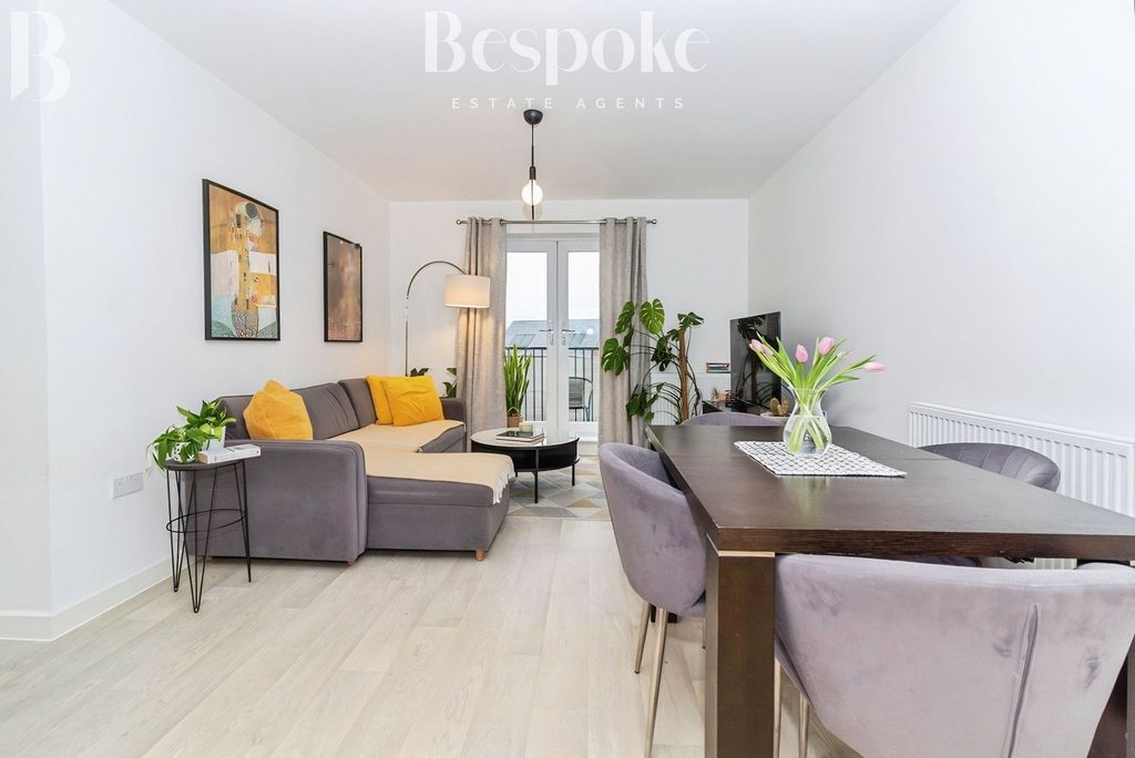 Additional image 5 of 1 bed flat for saleBolton Drive, Shinfield RG2