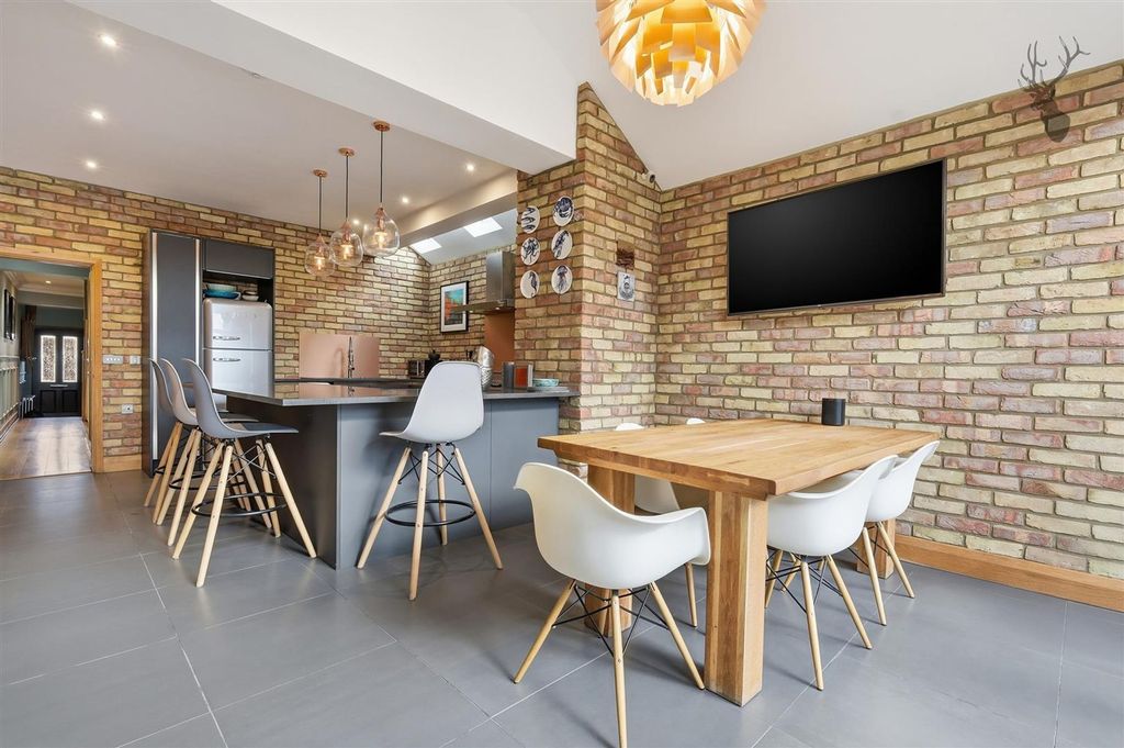 Additional image 11 of 5 bed detached house for saleWestbury Lane, Buckhurst Hill IG9