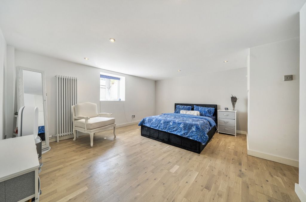 Additional image 9 of 3 bed flat for saleFreelands Road, Bromley BR1