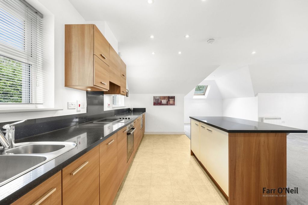 Additional image 15 of 2 bed penthouse for saleHigh Road, Buckhurst Hill IG9