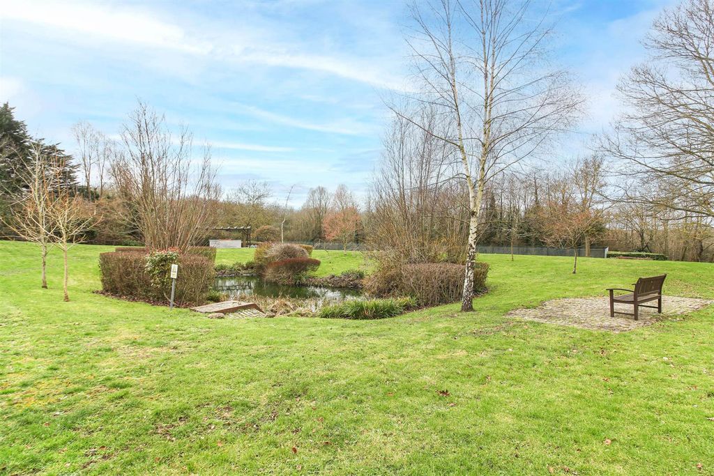 Additional image 24 of 2 bed flat for saleEpping New Road, Buckhurst Hill IG9