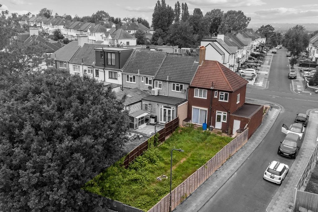 Additional image 21 of 3 bed terraced house for saleWakemans Hill Avenue, London NW9