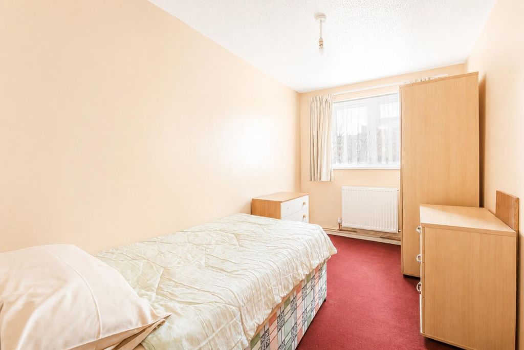 Additional image 10 of 2 bed flat for saleMulberry Close, Broxbourne EN10
