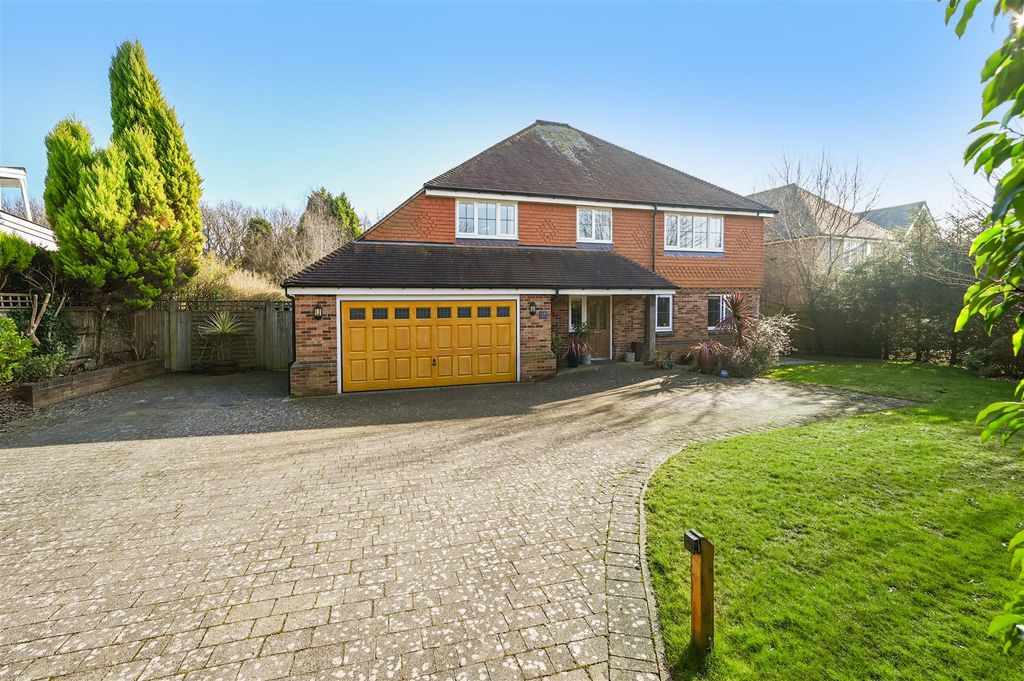 Additional image 12 of 4 bed detached house for saleClavering Walk, Cooden, Bexhill-On-Sea TN39