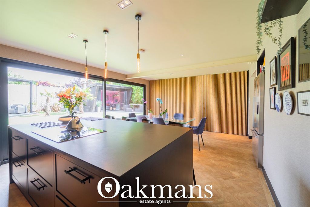 3 bed detached house for saleBirmingham Road, Marlbrook, Bromsgrove, Worcestershire B61