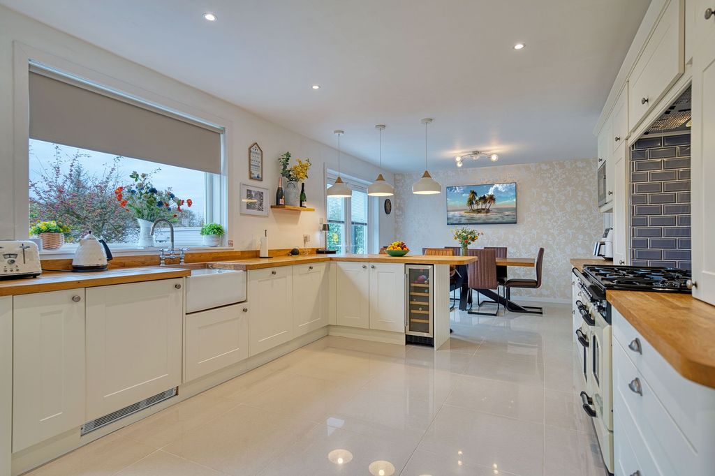 Additional image 2 of 5 bed detached house for saleCraigstewart Crescent, Ayr KA7