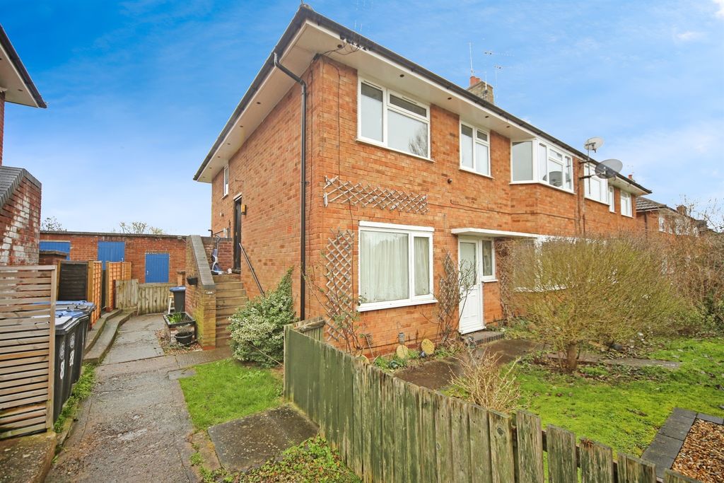 2 bed maisonette for saleWest Green Drive, Stratford-Upon-Avon CV37
