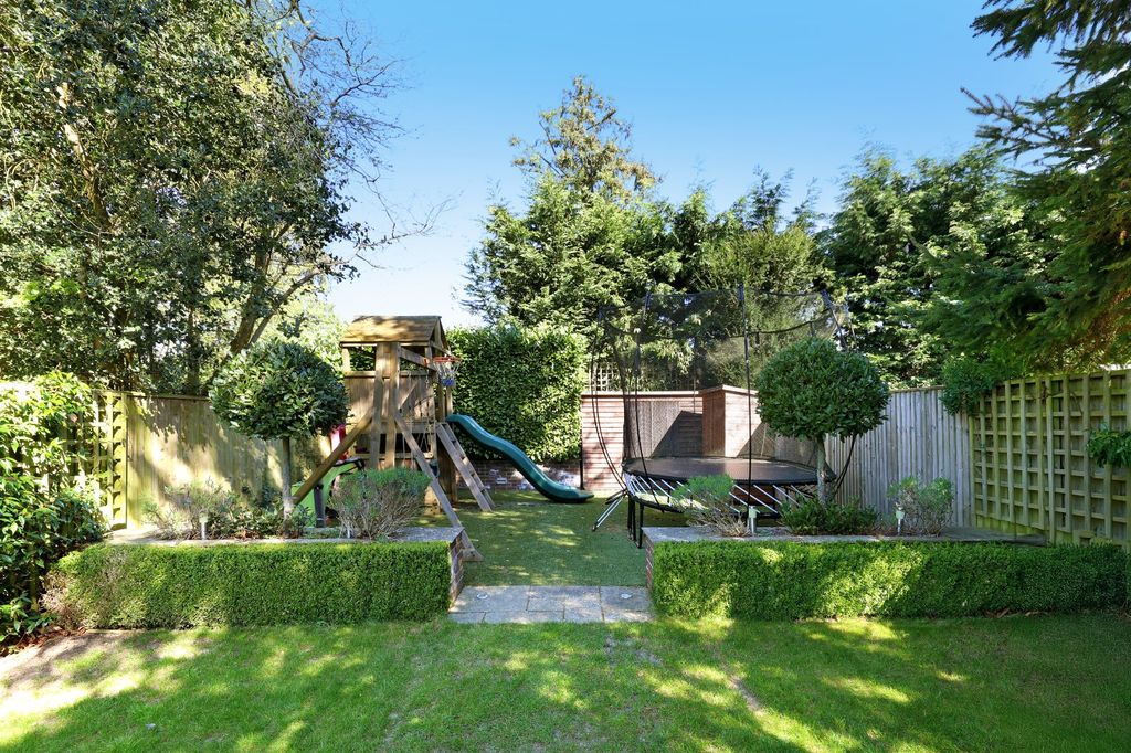 Additional image 22 of 4 bed semi-detached house for saleWattleton Road, Beaconsfield, Buckinghamshire HP9