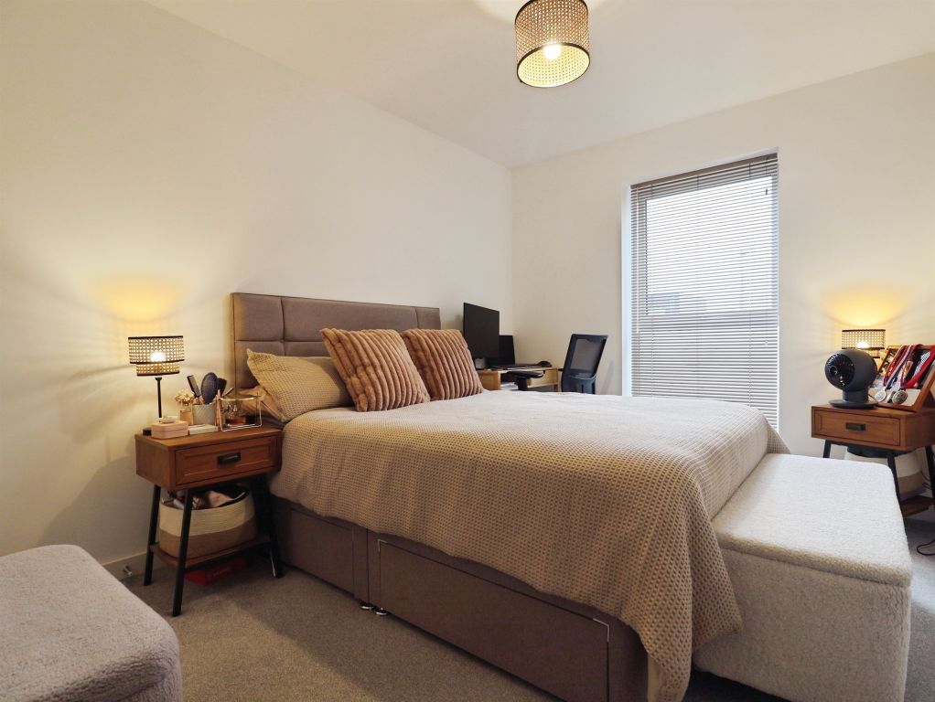2 bed flat for saleDol Glaswg, Capel Llanilltern, Cardiff CF5 photo 4