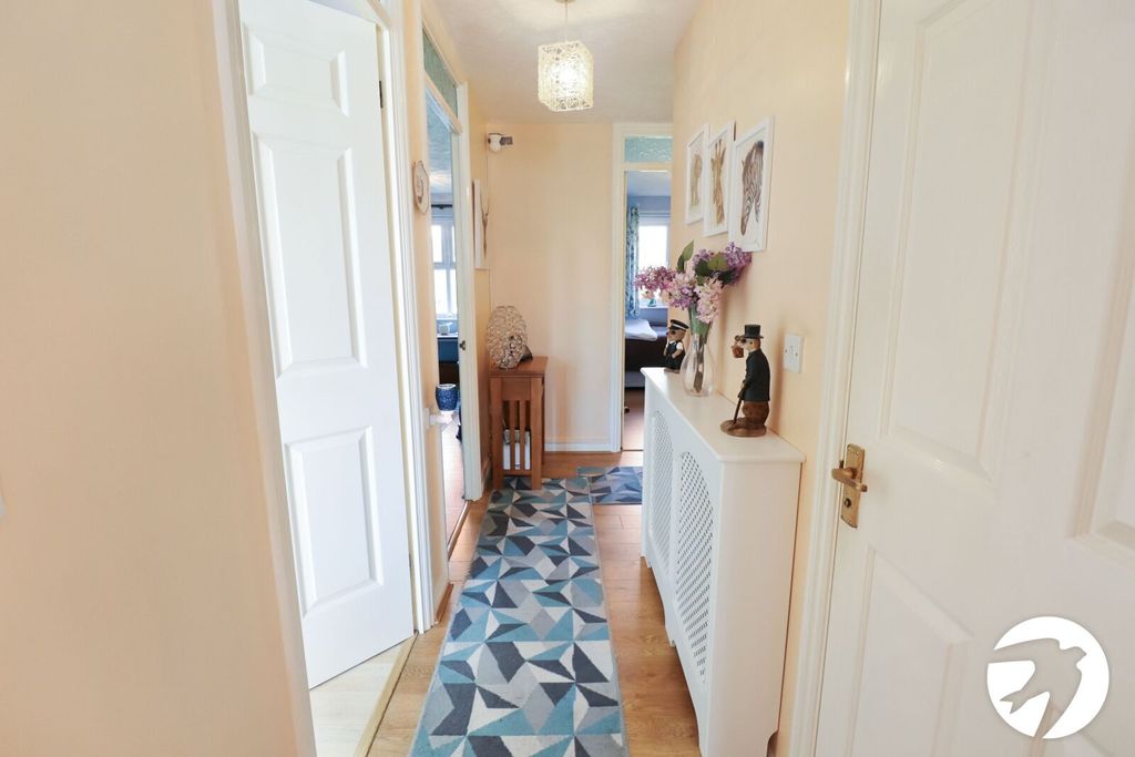 Additional image 11 of 2 bed flat for saleErith Road, Belvedere DA17