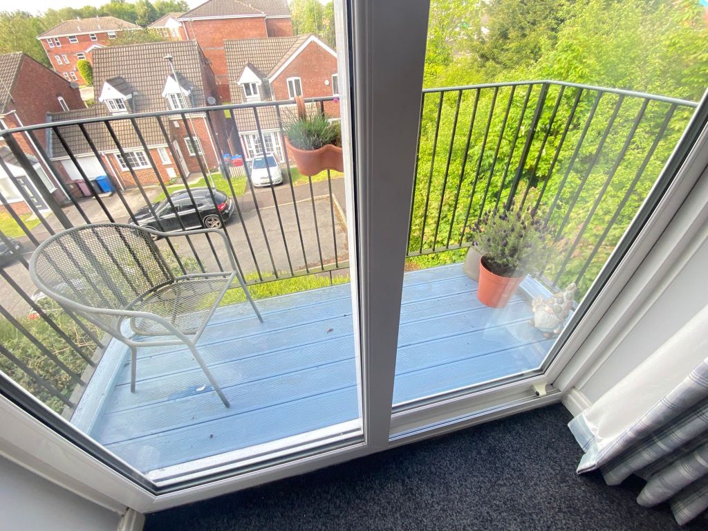 1 bed flat for saleCanalside, Blackburn BB1 photo 4