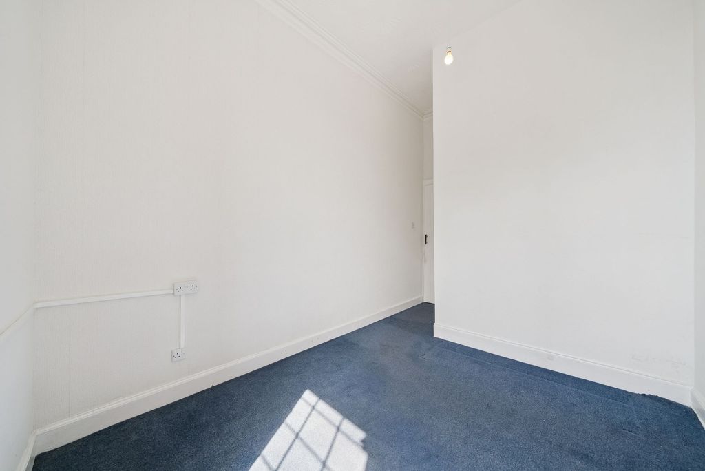 Additional image 12 of 2 bed flat for sale1/2, 46 West Princes Street, Helensburgh G84