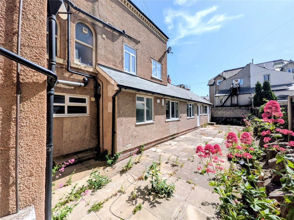 Additional image 5 of 3 bed flat for saleMostyn Road, Colwyn Bay, Conwy LL29