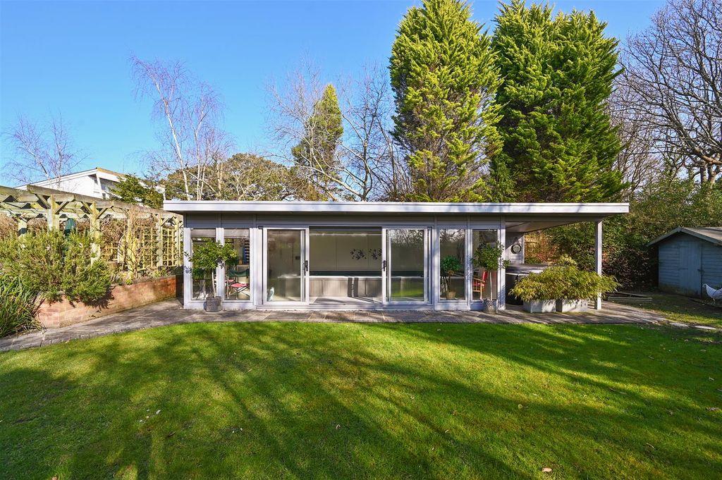 Additional image 34 of 4 bed detached house for saleClavering Walk, Cooden, Bexhill-On-Sea TN39