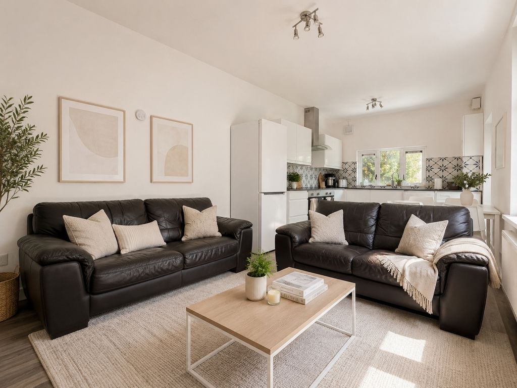 5 bed terraced house for saleMackintosh Place, Roath CF24