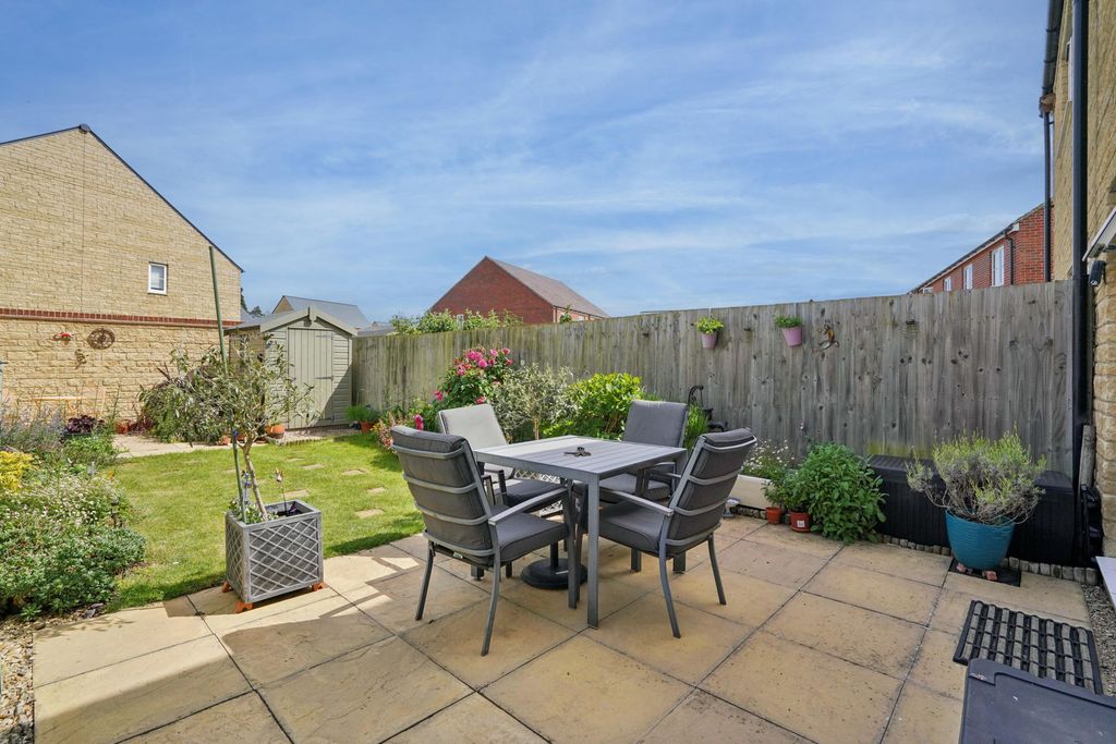 Additional image 14 of 3 bed semi-detached house for saleShergold Road, Bampton OX18